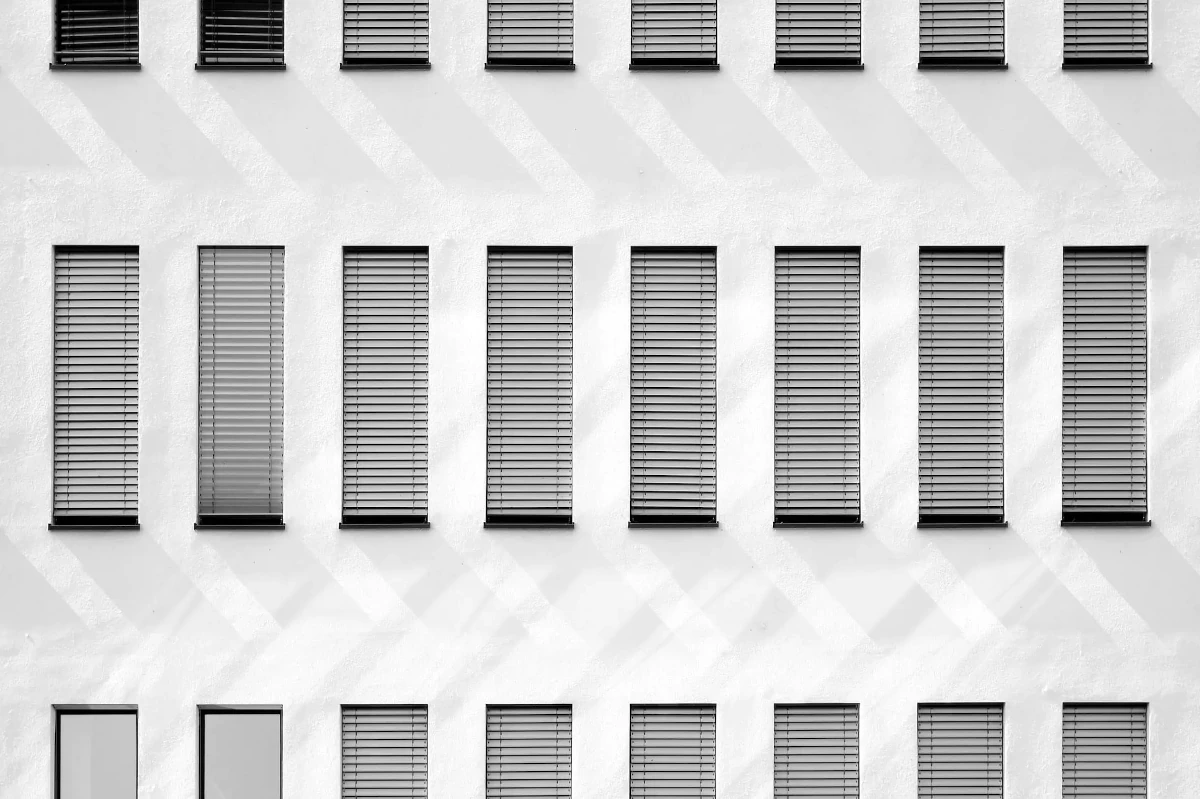 Les fenêtres d’un bâtiment à Nuremberg, Tousemagne.